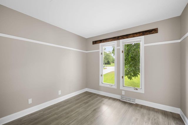W249S7055 Sugar Maple DRIVE, Waukesha, WI 53189