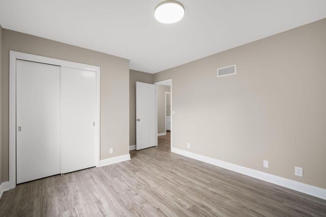 W249S7055 Sugar Maple DRIVE, Waukesha, WI 53189