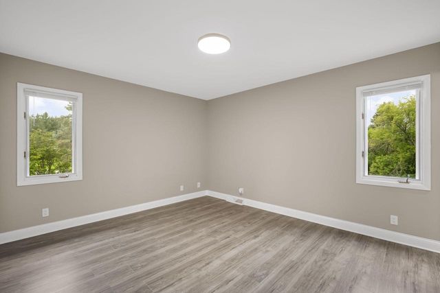 W249S7055 Sugar Maple DRIVE, Waukesha, WI 53189