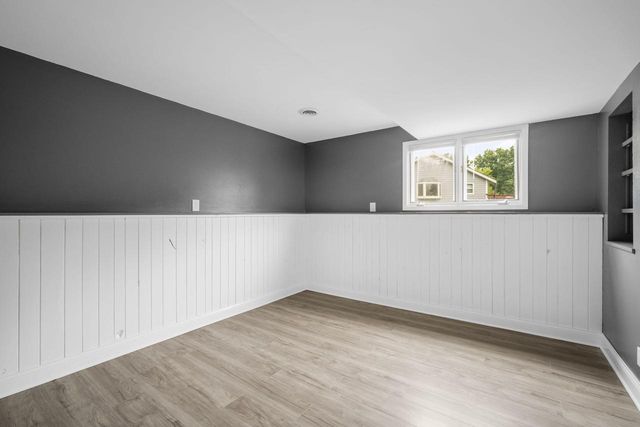 W249S7055 Sugar Maple DRIVE, Waukesha, WI 53189