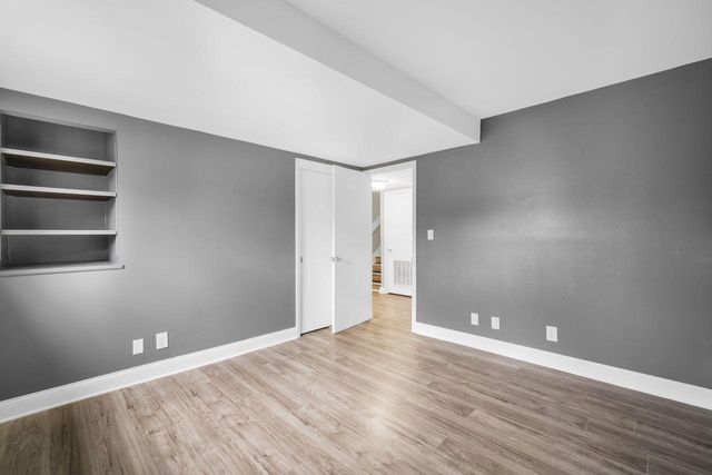 W249S7055 Sugar Maple DRIVE, Waukesha, WI 53189