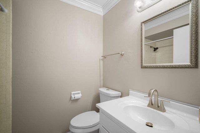 W249S7055 Sugar Maple DRIVE, Waukesha, WI 53189