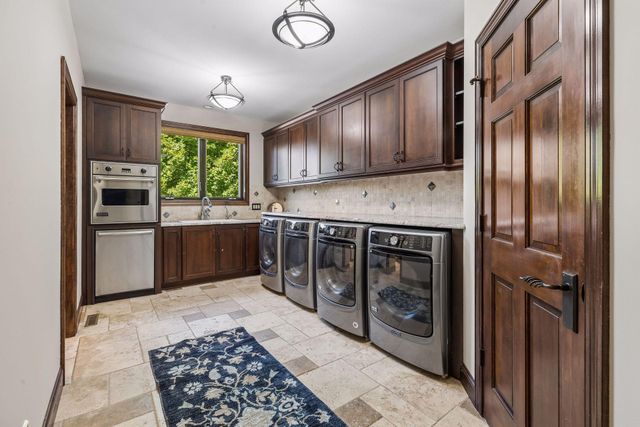 15810 51st Avenue N, Plymouth, MN 55446