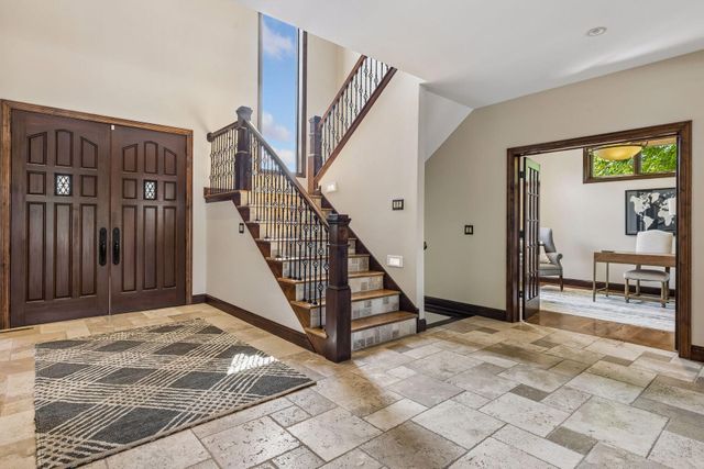 15810 51st Avenue N, Plymouth, MN 55446