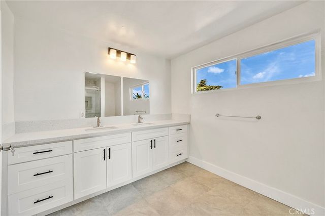 140 W 101st Street, Los Angeles, CA 90003