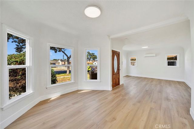 140 W 101st Street, Los Angeles, CA 90003