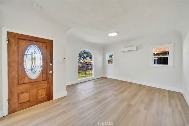 140 W 101st Street, Los Angeles, CA 90003