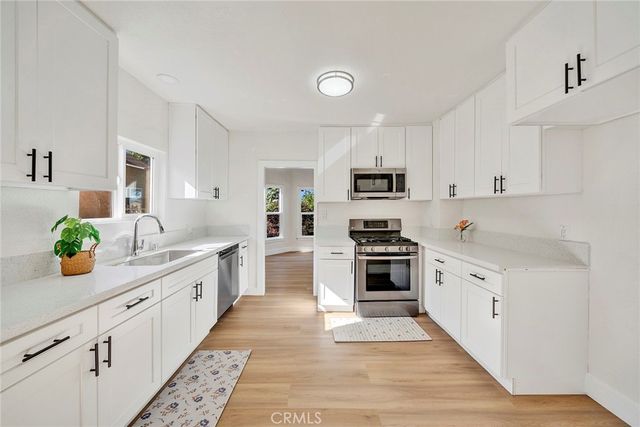 140 W 101st Street, Los Angeles, CA 90003