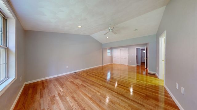 19 Fieldcrest Ter, North Reading, MA 01864