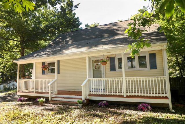 19 Fieldcrest Ter, North Reading, MA 01864