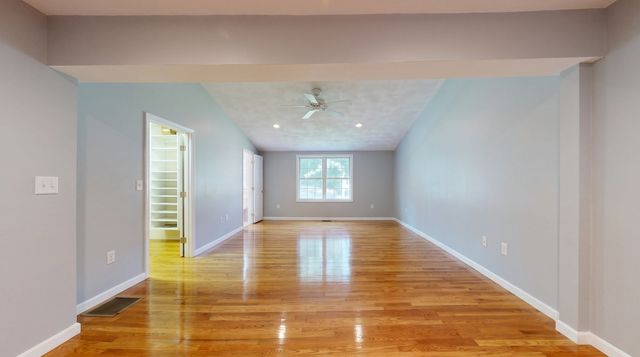 19 Fieldcrest Ter, North Reading, MA 01864