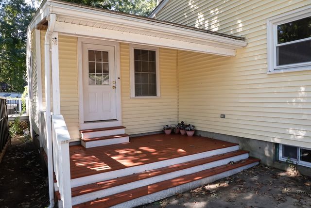 19 Fieldcrest Ter, North Reading, MA 01864
