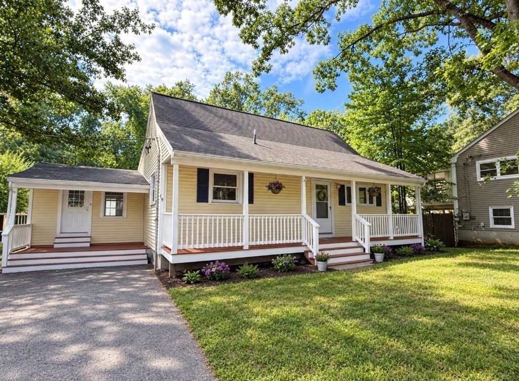 19 Fieldcrest Ter, North Reading, MA 01864
