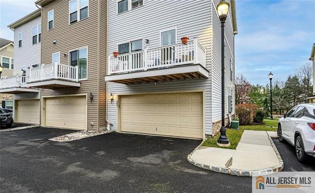 303 Bayside Court, South Amboy, NJ 08879