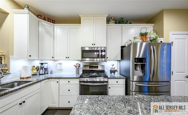 303 Bayside Court, South Amboy, NJ 08879