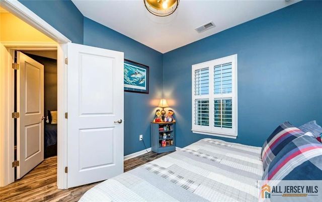 303 Bayside Court, South Amboy, NJ 08879