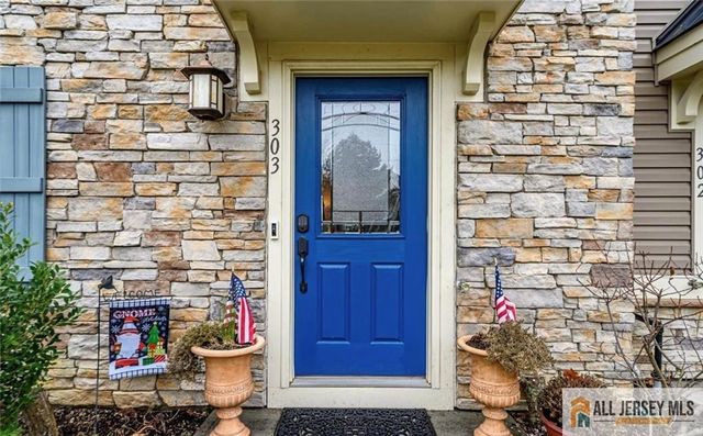 303 Bayside Court, South Amboy, NJ 08879