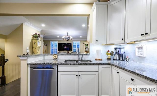 303 Bayside Court, South Amboy, NJ 08879