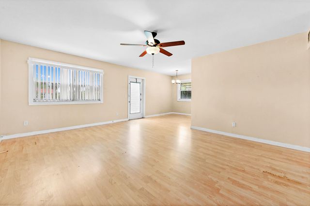 49 Seville C, Delray Beach, FL 33446