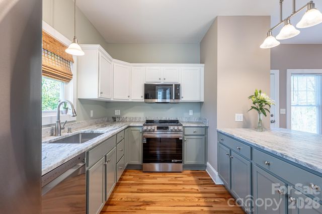4 Cottage Court, Asheville, NC 28801