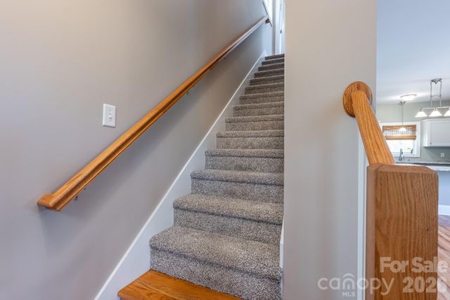 4 Cottage Court, Asheville, NC 28801