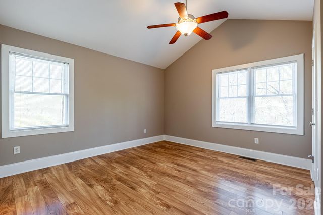 4 Cottage Court, Asheville, NC 28801