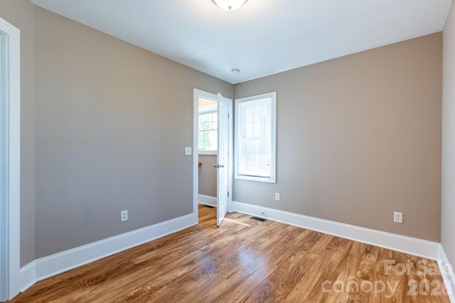 4 Cottage Court, Asheville, NC 28801