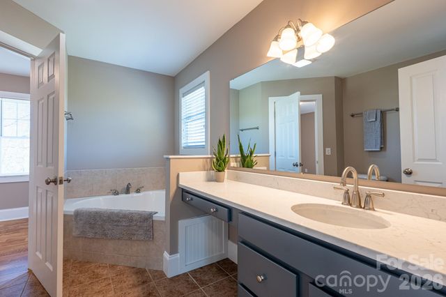 4 Cottage Court, Asheville, NC 28801