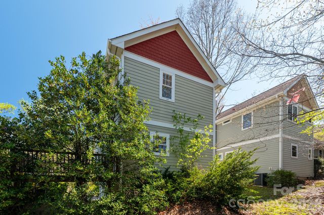 4 Cottage Court, Asheville, NC 28801