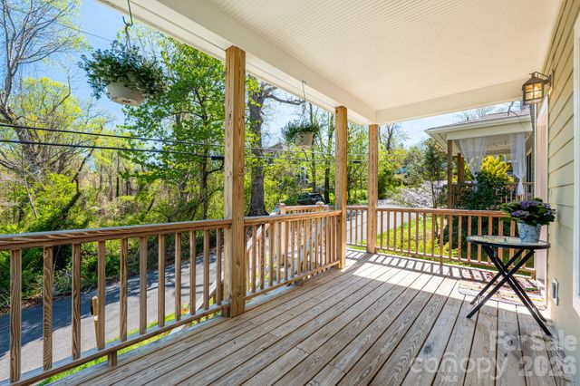 4 Cottage Court, Asheville, NC 28801