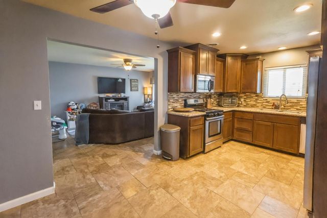 1755 4th Street, Clovis, CA 93611