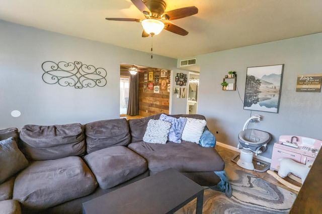 1755 4th Street, Clovis, CA 93611