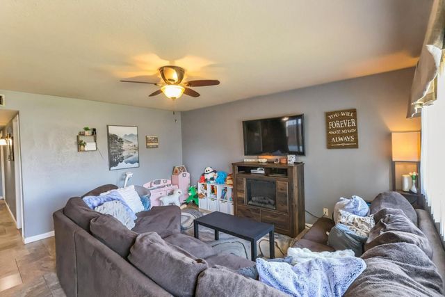 1755 4th Street, Clovis, CA 93611