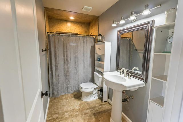 1755 4th Street, Clovis, CA 93611