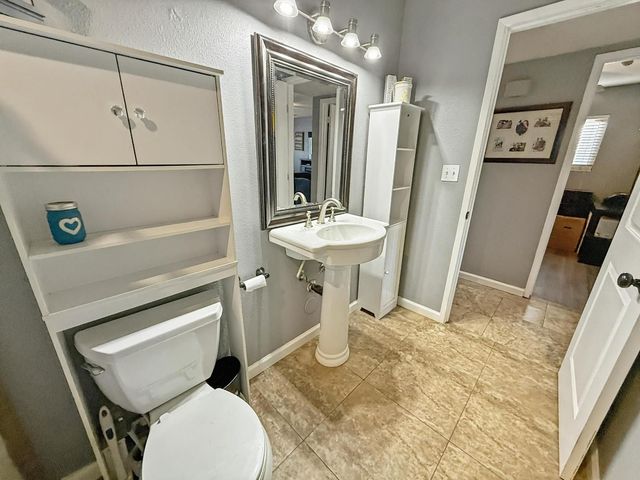 1755 4th Street, Clovis, CA 93611