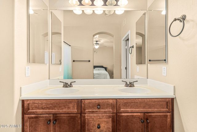 21655 N 36TH Avenue 103, Glendale, AZ 85308