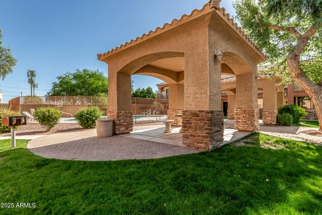 21655 N 36TH Avenue 103, Glendale, AZ 85308