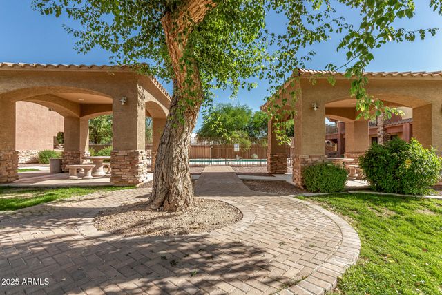 21655 N 36TH Avenue 103, Glendale, AZ 85308