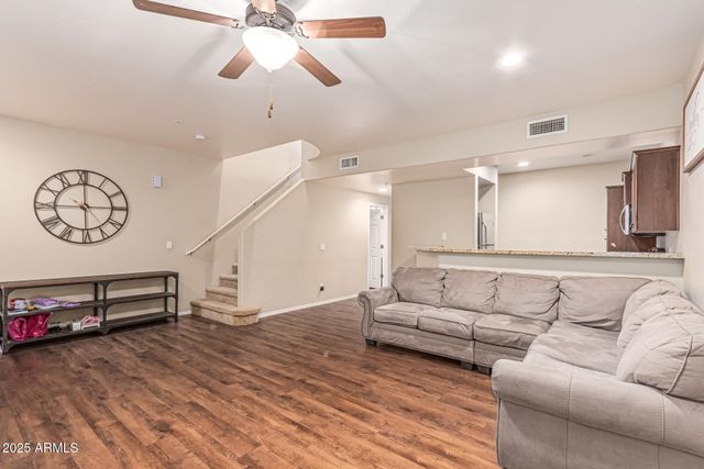 21655 N 36TH Avenue 103, Glendale, AZ 85308