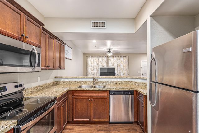 21655 N 36TH Avenue 103, Glendale, AZ 85308