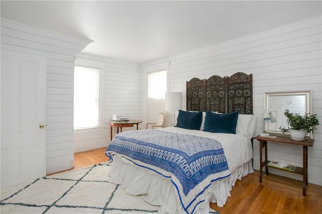 12 Poplar Street, Newport, RI 02840