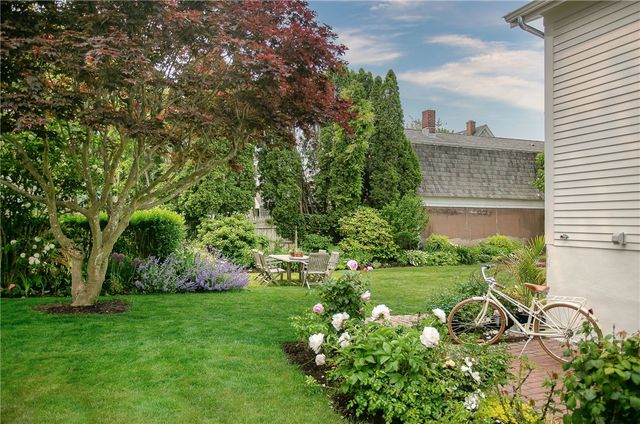 12 Poplar Street, Newport, RI 02840