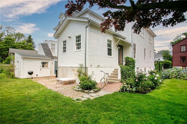 12 Poplar Street, Newport, RI 02840