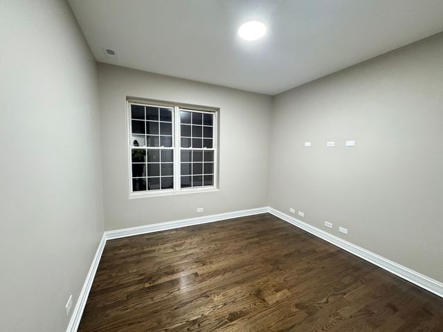 543 E 43rd Street 3W, Chicago, IL 60653