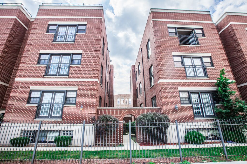 543 E 43rd Street 3W, Chicago, IL 60653