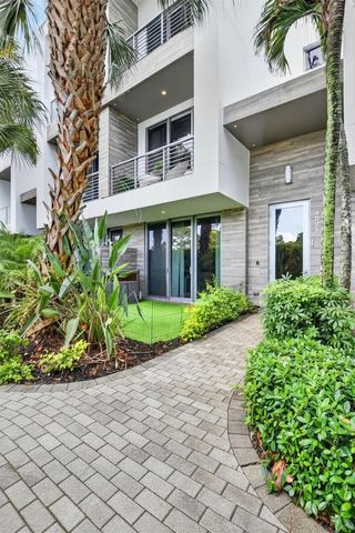 4021 NW 18th Way, Boca Raton, FL 33431