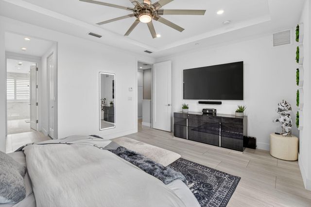 4021 NW 18th Way, Boca Raton, FL 33431