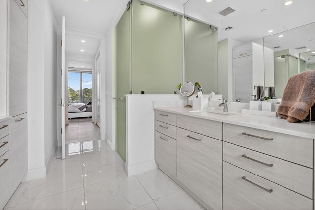 4021 NW 18th Way, Boca Raton, FL 33431