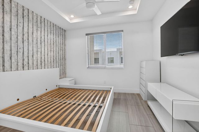 4021 NW 18th Way, Boca Raton, FL 33431
