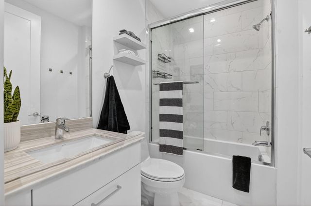 4021 NW 18th Way, Boca Raton, FL 33431